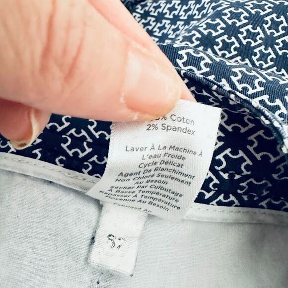 Talbots Woman Geometric Blue White Shorts Size 16W Stretch 10.5" Bermuda Casual - Picture 8 of 9